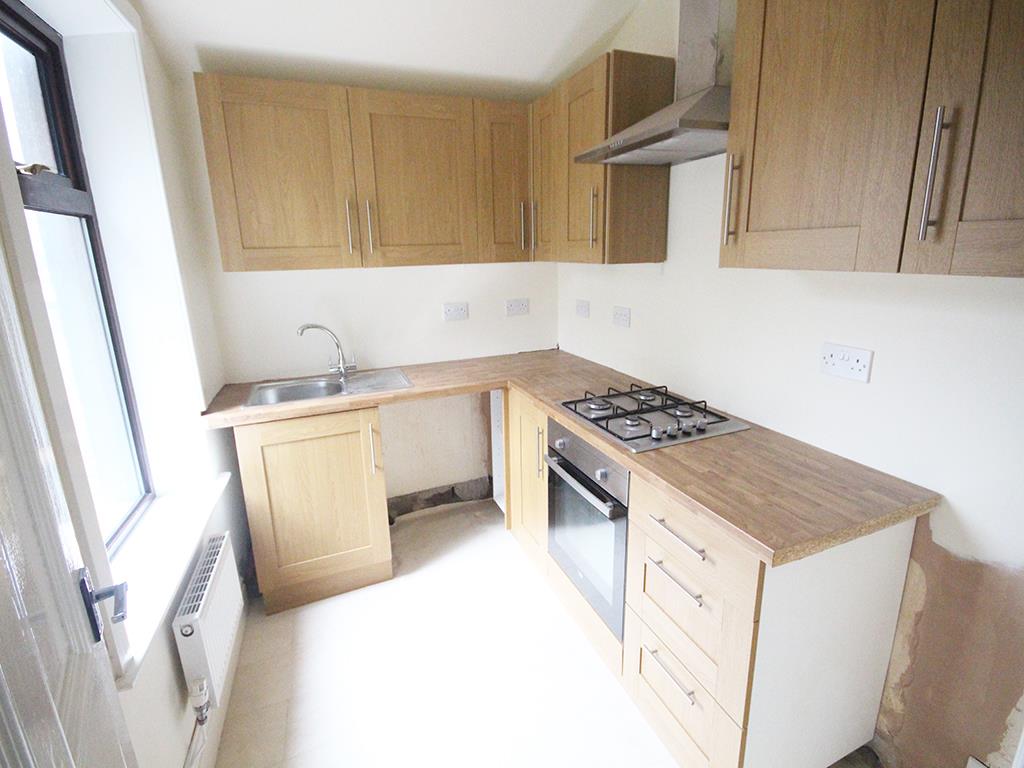 2 bedroom flat To Let in Foulridge, Colne - IMG_5395.jpg